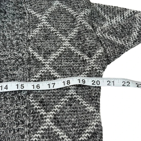 Harlowe & Graham Cardigan Sweater - Picture 9 of 9